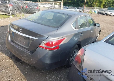 2015 Nissan Altima 2.5 S z USA, uszkodzony, nr VIN 1N4AL3AP7FN366483